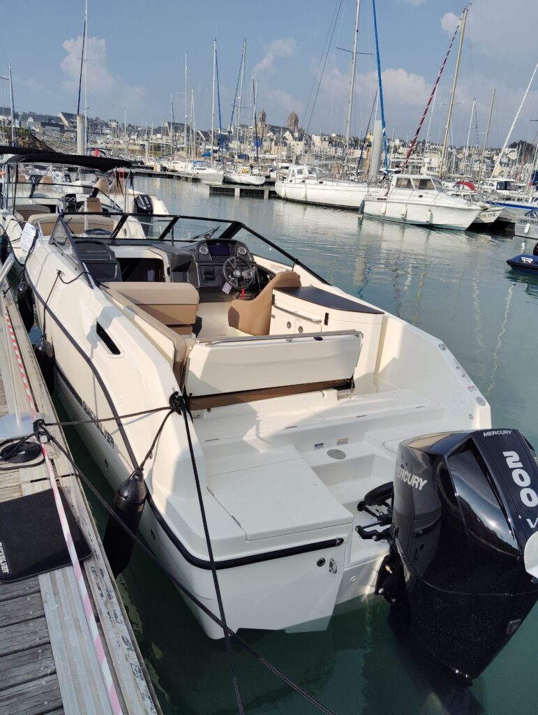 Quicksilver 755 cruiser