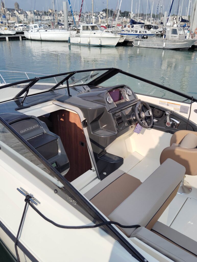Quicksilver 755 cruiser